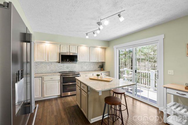 8 Fiver Lane, Asheville, NC 28803