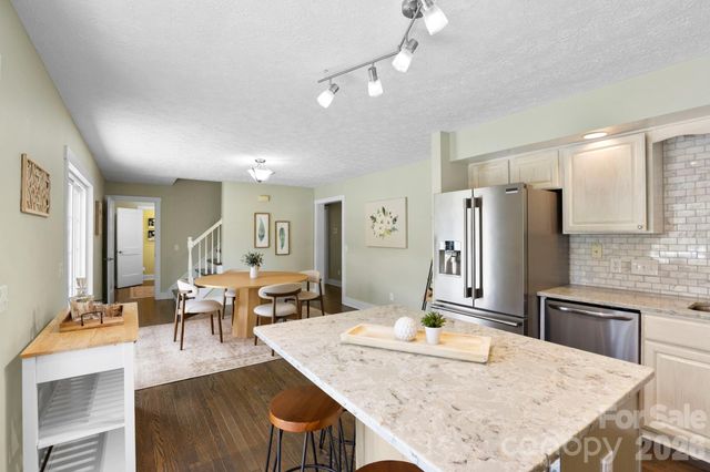 8 Fiver Lane, Asheville, NC 28803