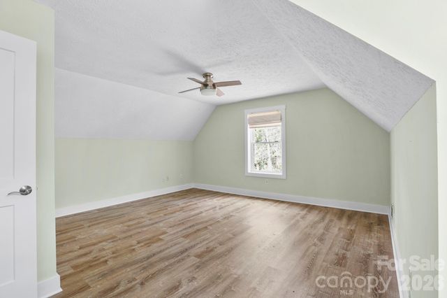 8 Fiver Lane, Asheville, NC 28803