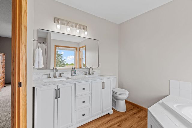 6528 210th Lane Court N, Forest Lake, MN 55025
