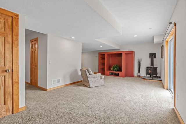 6528 210th Lane Court N, Forest Lake, MN 55025