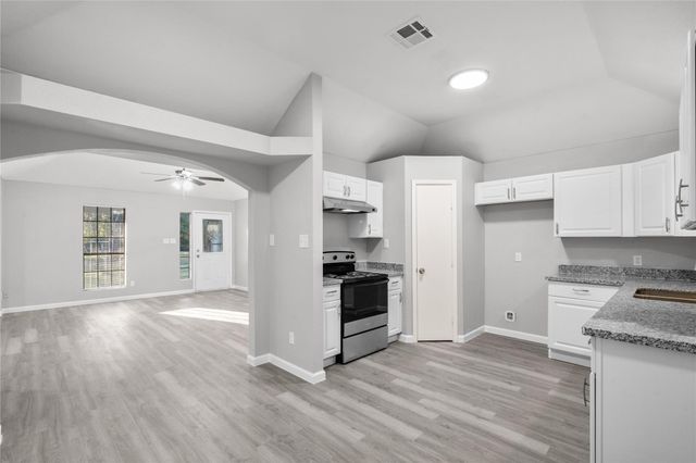 20575 Kings Road, New Caney, TX 77357