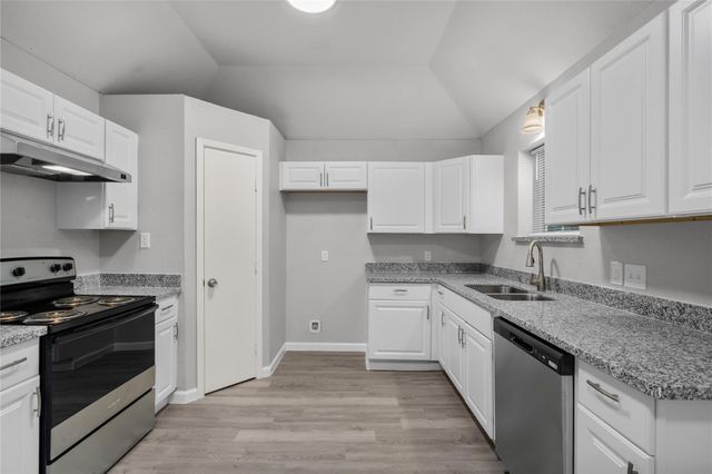 20575 Kings Road, New Caney, TX 77357