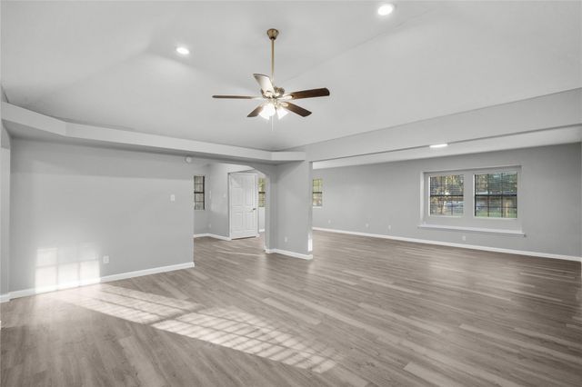 20575 Kings Road, New Caney, TX 77357