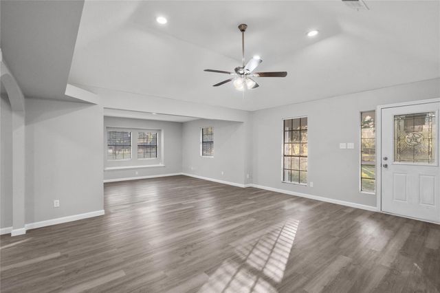 20575 Kings Road, New Caney, TX 77357