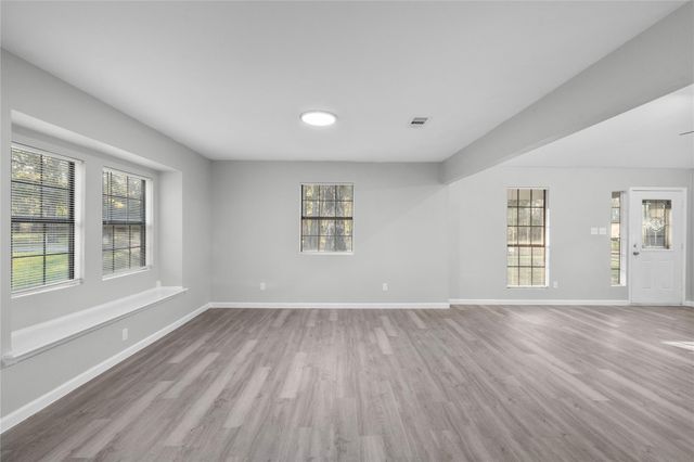 20575 Kings Road, New Caney, TX 77357