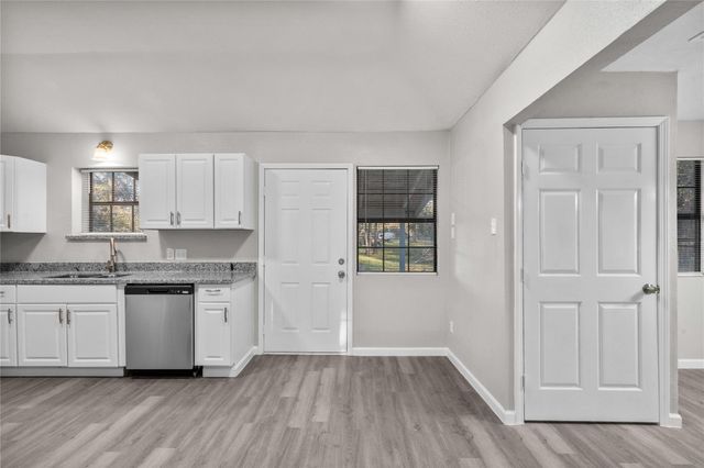 20575 Kings Road, New Caney, TX 77357