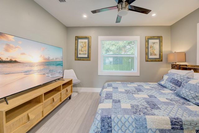 1425 NE 26th Drive 1-2, Wilton Manors, FL 33334
