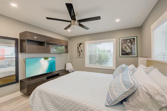 1425 NE 26th Drive 1-2, Wilton Manors, FL 33334