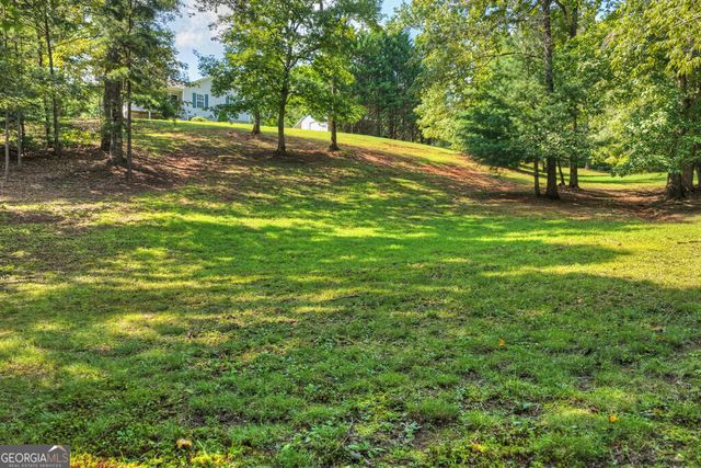 96 Creekside Drive, Mccaysville, GA 30555