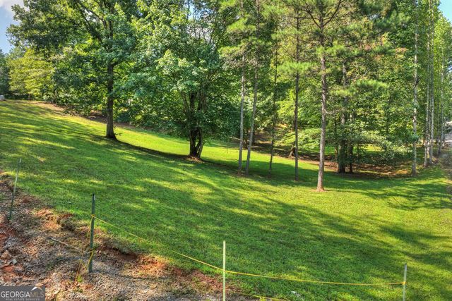 96 Creekside Drive, Mccaysville, GA 30555