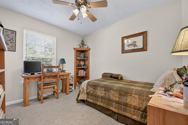 96 Creekside Drive, Mccaysville, GA 30555