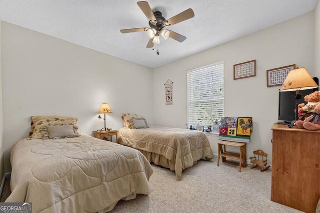 96 Creekside Drive, Mccaysville, GA 30555