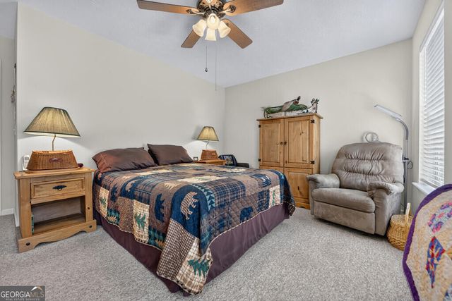 96 Creekside Drive, Mccaysville, GA 30555