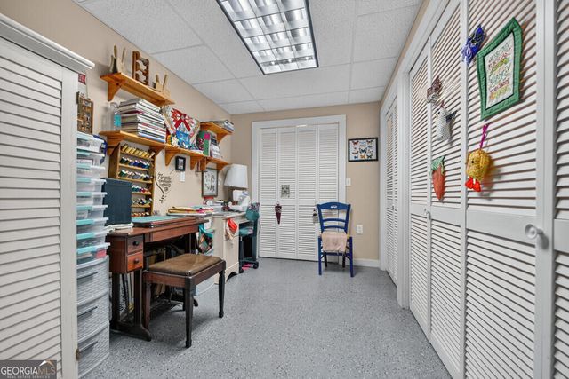 96 Creekside Drive, Mccaysville, GA 30555