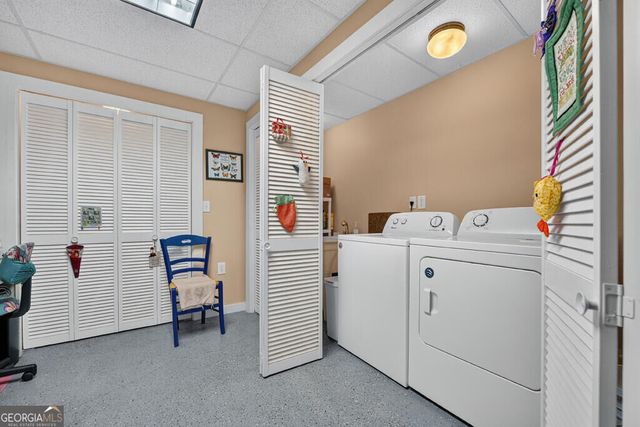 96 Creekside Drive, Mccaysville, GA 30555