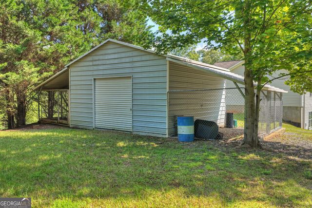 96 Creekside Drive, Mccaysville, GA 30555