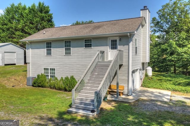 96 Creekside Drive, Mccaysville, GA 30555