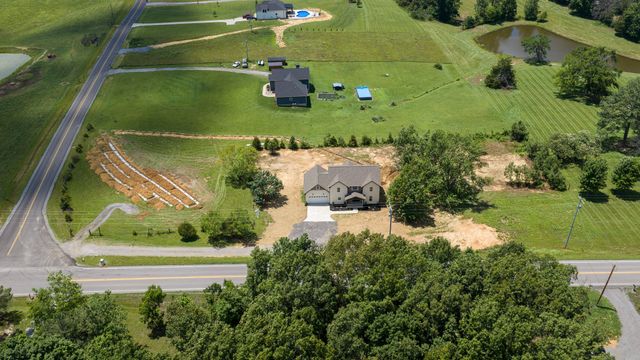 3305 Dobbins Pike, Portland, TN 37148