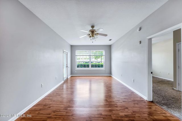 7990 BAYMEADOWS Road E 520, Jacksonville, FL 32256