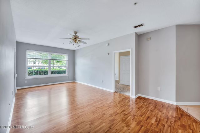 7990 BAYMEADOWS Road E 520, Jacksonville, FL 32256