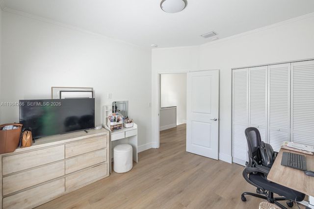 261 Navarre Ave B-1, Coral Gables, FL 33134