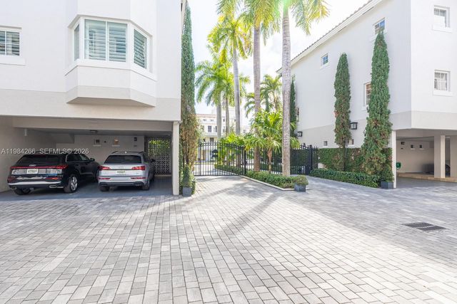 261 Navarre Ave B-1, Coral Gables, FL 33134
