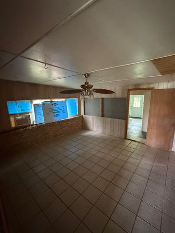 407 Miller Ave, Leesville, LA 71446