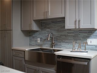 3318 North DECATUR Boulevard 2149, Las Vegas, NV 89130