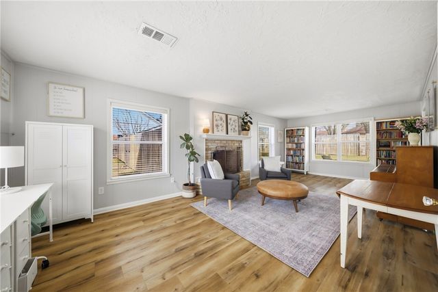 2105 Briar Oaks Drive, Bryan, TX 77802