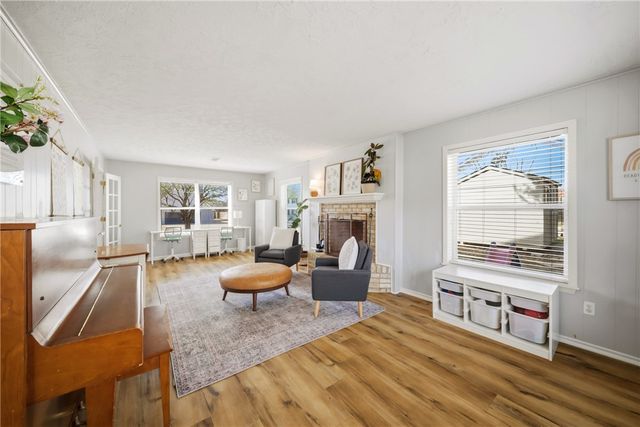 2105 Briar Oaks Drive, Bryan, TX 77802