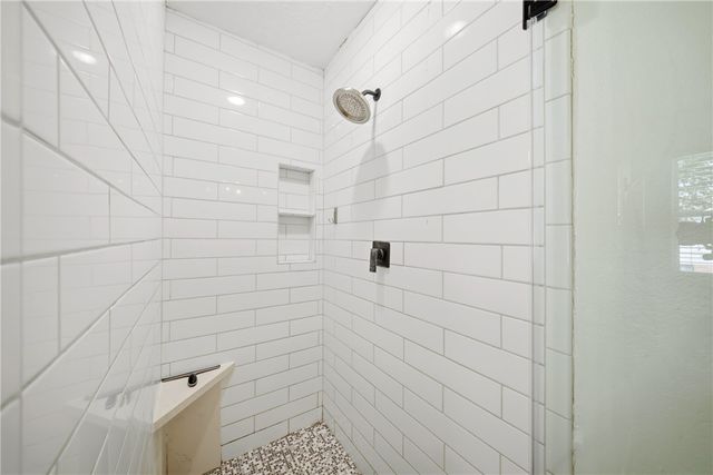 2105 Briar Oaks Drive, Bryan, TX 77802