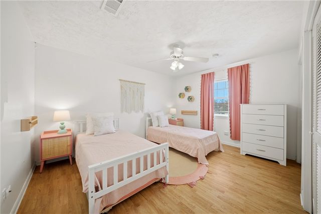 2105 Briar Oaks Drive, Bryan, TX 77802