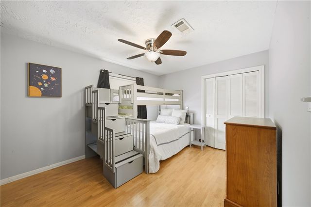 2105 Briar Oaks Drive, Bryan, TX 77802