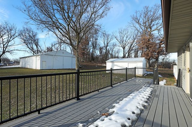 2390 Sand Road, Marshalltown, IA 50158