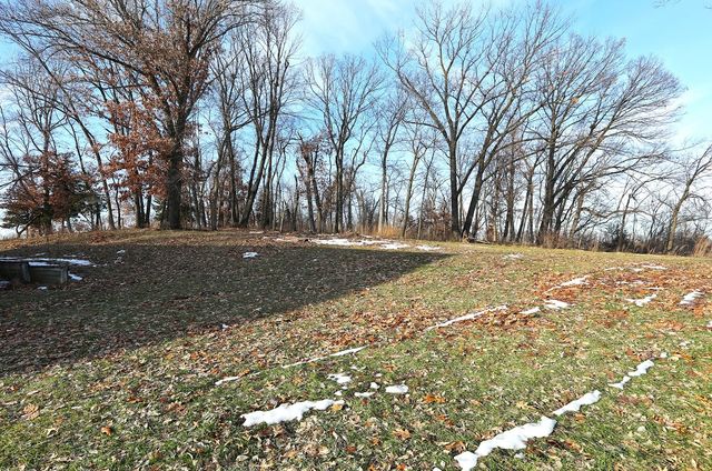 2390 Sand Road, Marshalltown, IA 50158