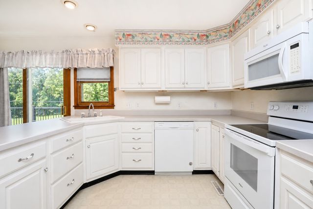 2390 Sand Road, Marshalltown, IA 50158