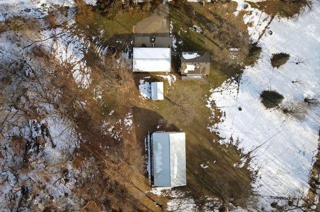 2390 Sand Road, Marshalltown, IA 50158