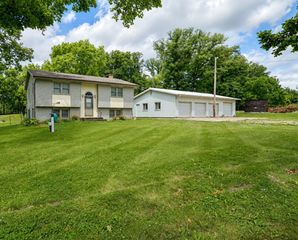 2390 Sand Road, Marshalltown, IA 50158