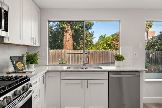 4925 Puma Way, Carmichael, CA 95608