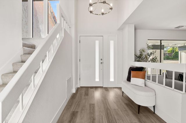 4925 Puma Way, Carmichael, CA 95608