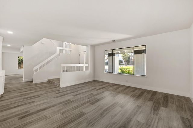 4925 Puma Way, Carmichael, CA 95608