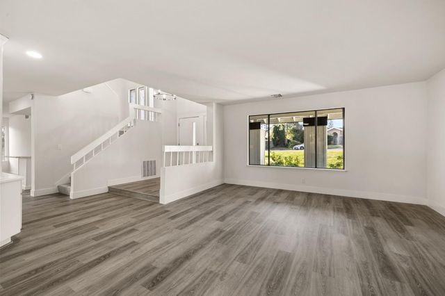 4925 Puma Way, Carmichael, CA 95608