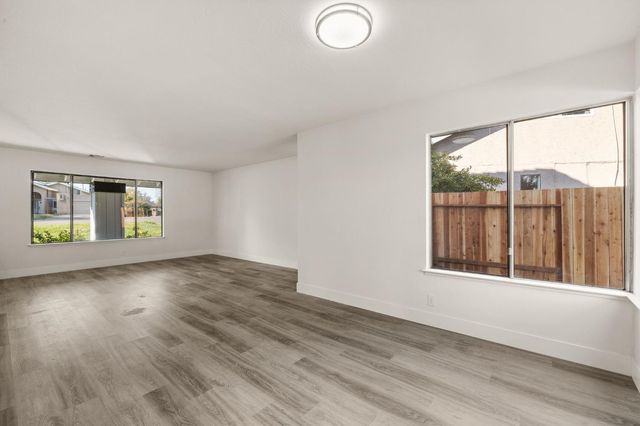 4925 Puma Way, Carmichael, CA 95608