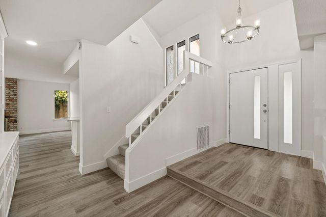 4925 Puma Way, Carmichael, CA 95608