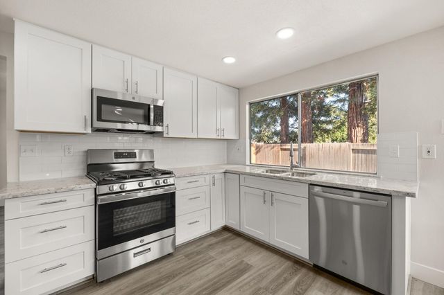 4925 Puma Way, Carmichael, CA 95608