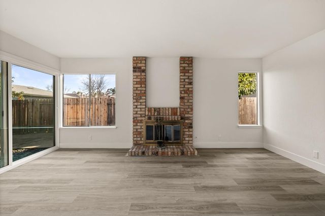 4925 Puma Way, Carmichael, CA 95608