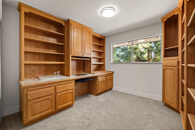 4925 Puma Way, Carmichael, CA 95608