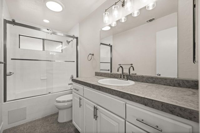 4925 Puma Way, Carmichael, CA 95608