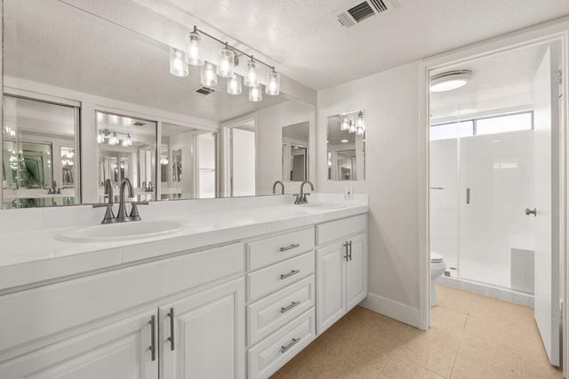 4925 Puma Way, Carmichael, CA 95608